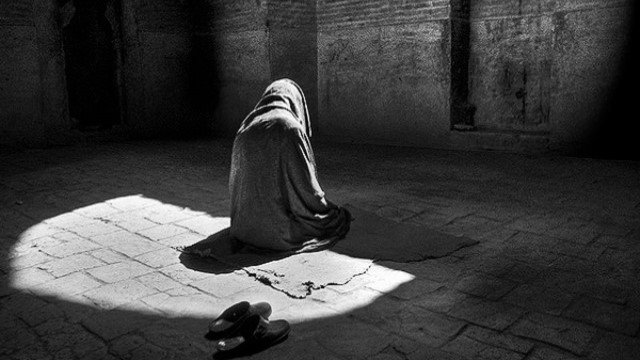 5 Kisah Karomah Wali Allah yang Mengajarkan Kerendahan Hati, Imam Ghazali hingga Ibnu Arabi