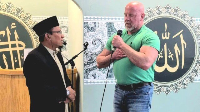Masjid Istiqlal Houston Jadi Saksi, Profesor Amerika Ini Pilih Islam Usai Salat Zuhur