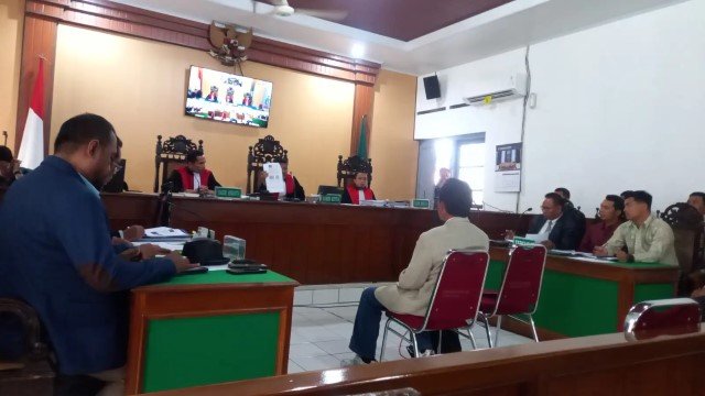 Sidang Ijazah Jokowi di PN Solo, Teman KKN di Desa Ketoyan Rince Dwijaja Beri Kesaksian Mengejutkan!