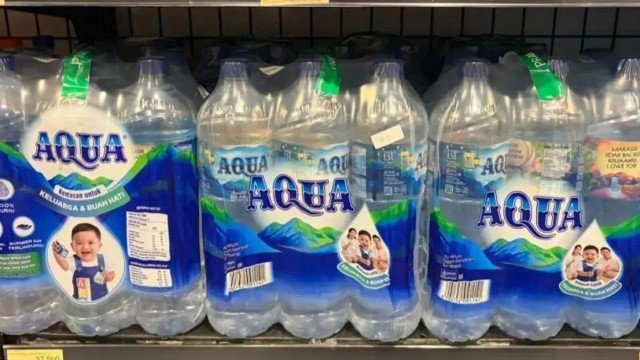 MISTERI Sosok Bayi Pada Botol Aqua Yang Viral di Medsos, Benarkah Ada Pesan Tersembunyi