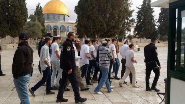 Provokasi! Pemukim Ilegal Yahudi Serbu Kompleks Al-Aqsa, Nekat Kibarkan Bendera Israel