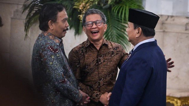 Rocky Gerung Ungkap Obrolan dengan Prabowo hingga Teddy di Istana