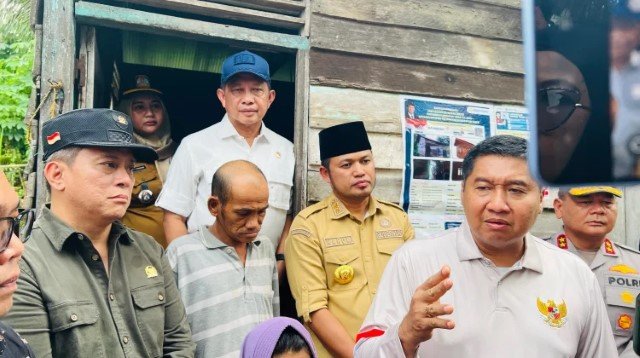 Kena Mental! Ketahuan Pungli Rumah Subsidi, Gubernur Kaltim Rudy Mas’ud Langsung Disoraki di Depan Menteri Ara