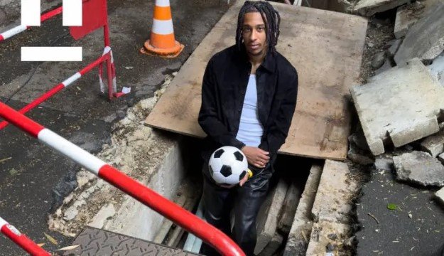 Geger Dunia Sepak Bola, Bintang Timnas Prancis Nongkrong di Gorong-Gorong, Netizen Belajar dari Pak Jokowi