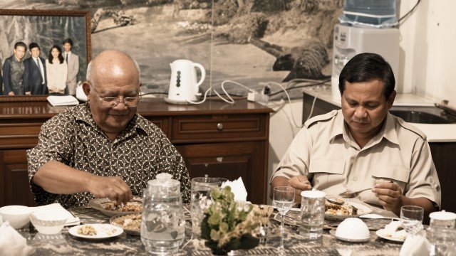 Kisah Ben Mboi, Mantan Gubernur NTT Yang Disebut Prabowo Jadi Mentornya