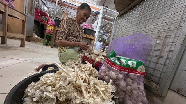 Menohok! Jawaban Jujur Buruh Pasar Legi Solo Tanggapi Ucapan Prabowo Soal Upah Bawang Rp 700 Ribu